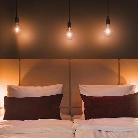 Svalbard Hotell | The Vault Лонгйир Экстерьер фото